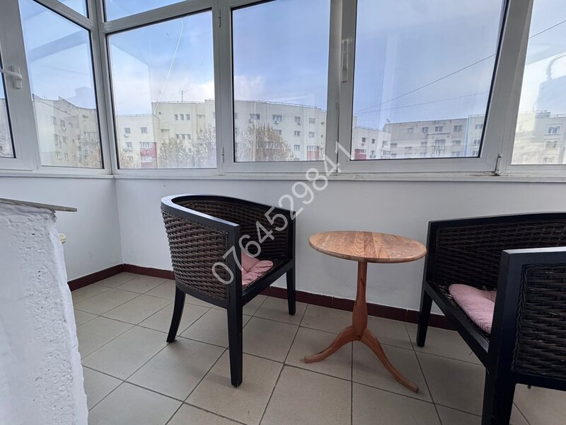 Tineretului, Str. Pridvorului , la 7 minute metrou Mihai Bravu, langa Parc.