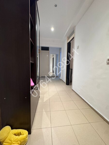 Tineretului, Str. Pridvorului , la 7 minute metrou Mihai Bravu, langa Parc.